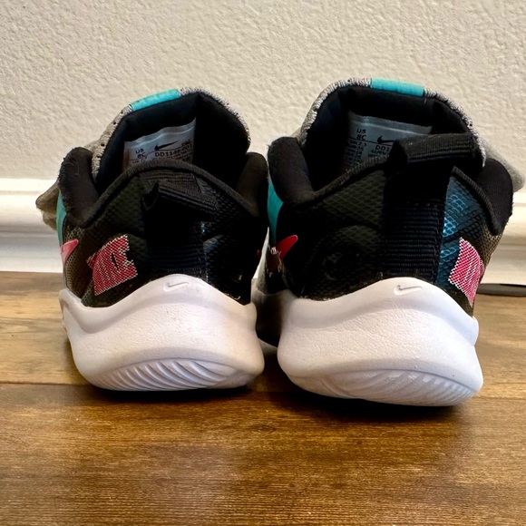 Nike Star Runner 3 SE Sneaker size 8 toddler - Picture 5 of 7